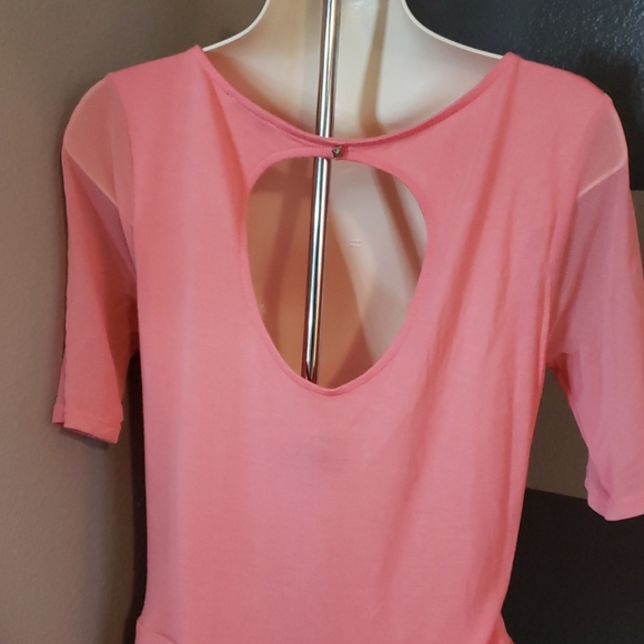 Express Top - Picture 2 of 5